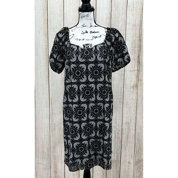 Ann Taylor Black Lace Cocktail Dress Size 10 Petite Floral Short Sleeve NWT‎ - Picture 1 of 8